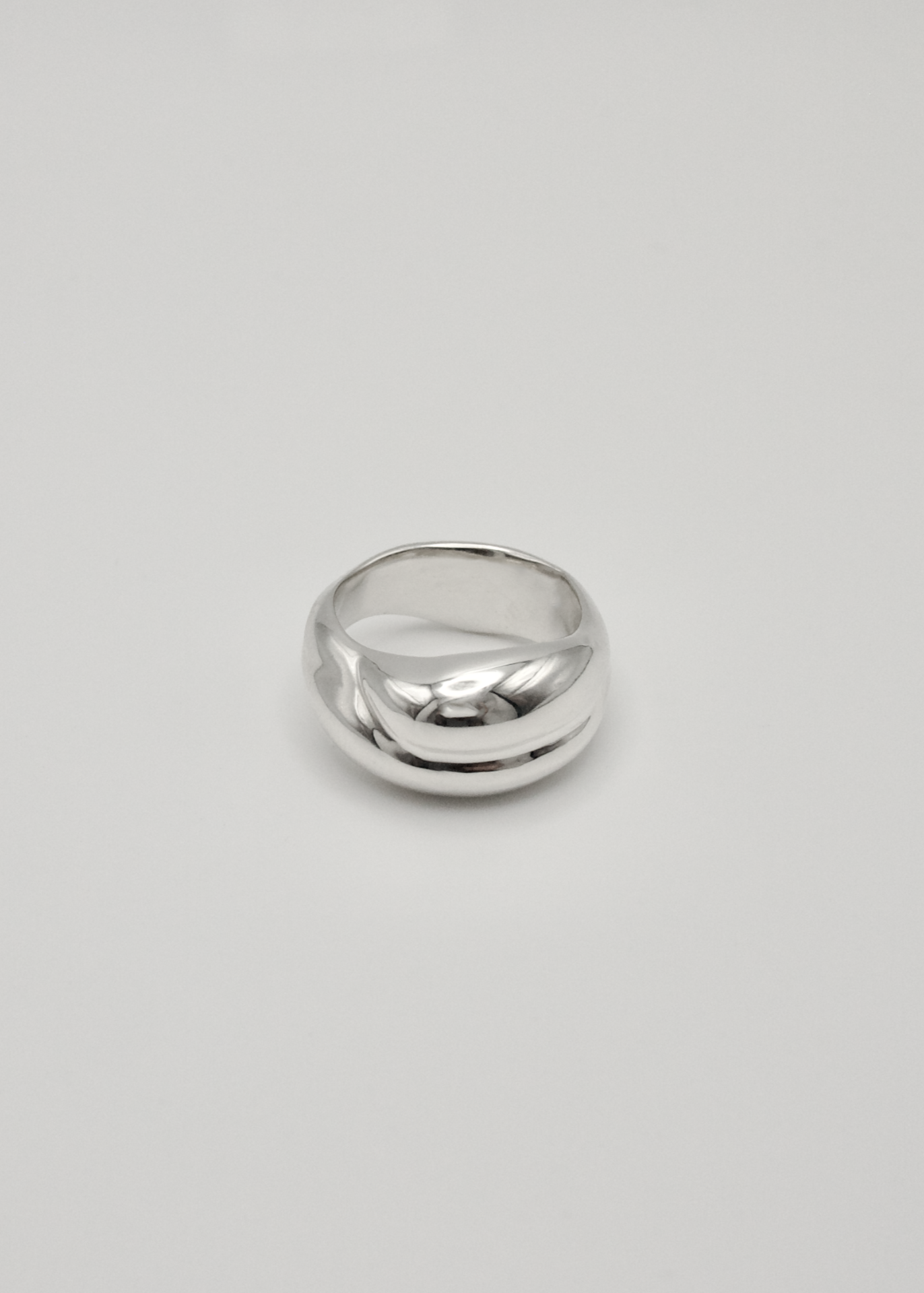 Willow Ring in sterling silver – handcrafted sculptural ring with flowing organic lines / Bague Willow en argent sterling – bague sculpturale faite main aux lignes organiques fluides