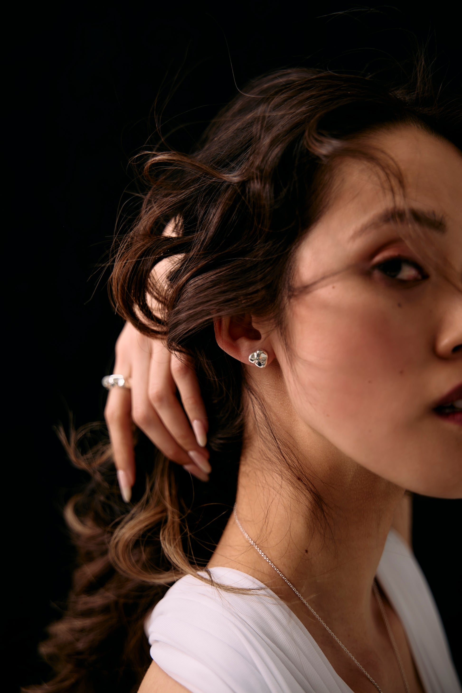 Sterling silver flower-shaped stud earring Floré from SÉOLA Atelier Petite Collection