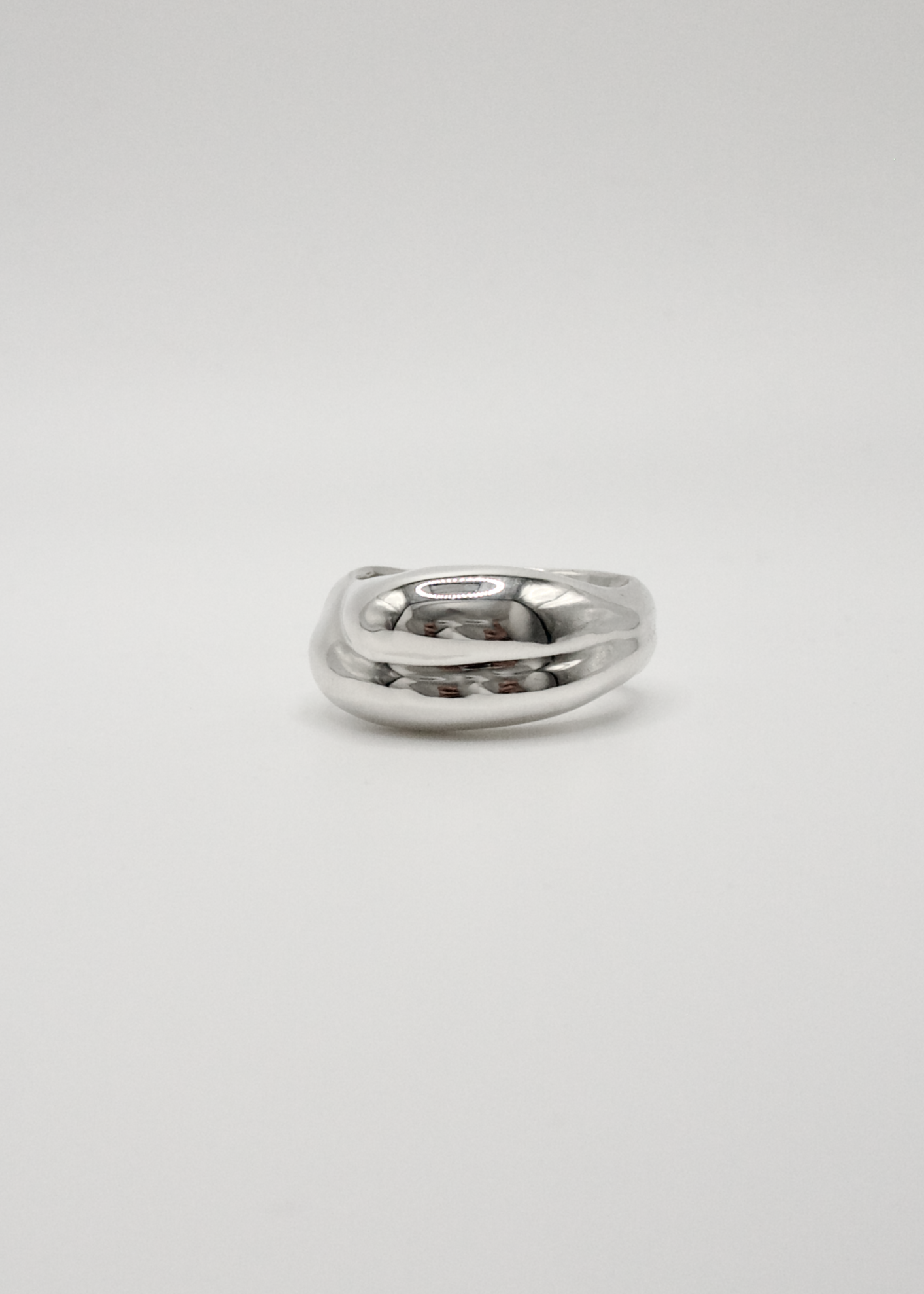 Willow Ring in sterling silver – handcrafted sculptural ring with flowing organic lines / Bague Willow en argent sterling – bague sculpturale faite main aux lignes organiques fluides